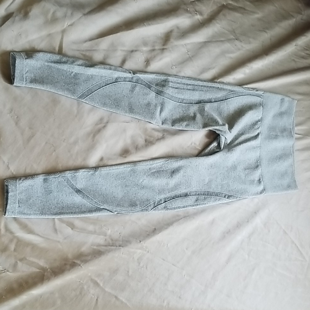 Tummy Control Contour Peak Through Leggings